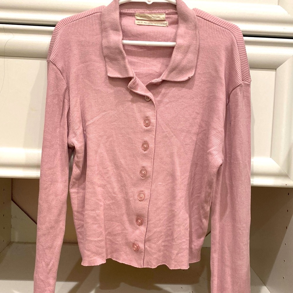 cute urban outfitters purple collard long sleeve! 🌙